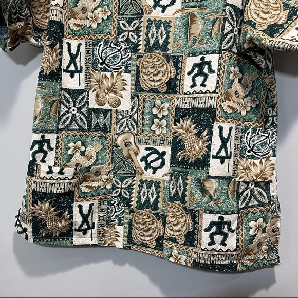 Hawaiian Print Scrub Top Women V-Neck size Small - Picture 3 of 8